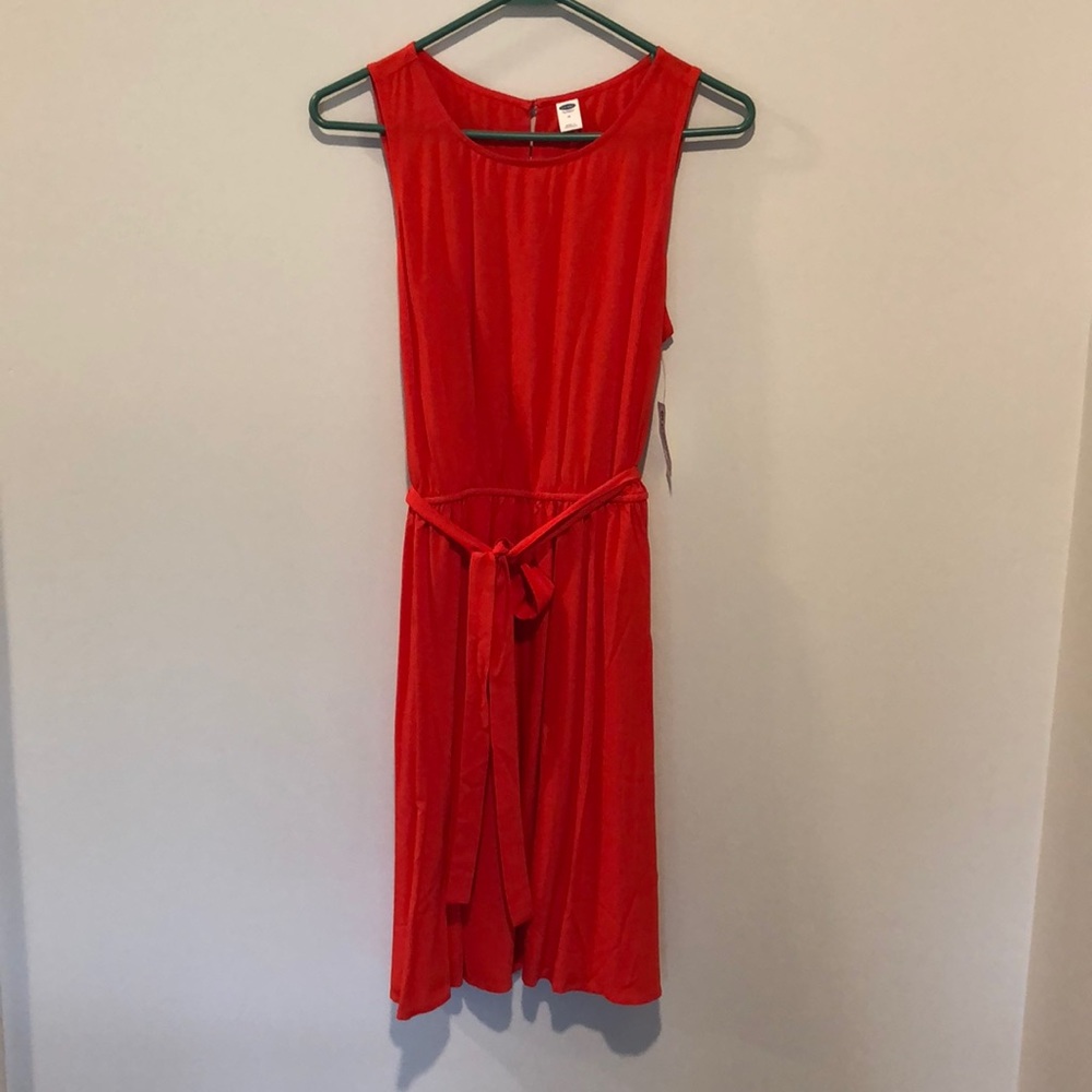 NWT Red Old Navy dress. Medium